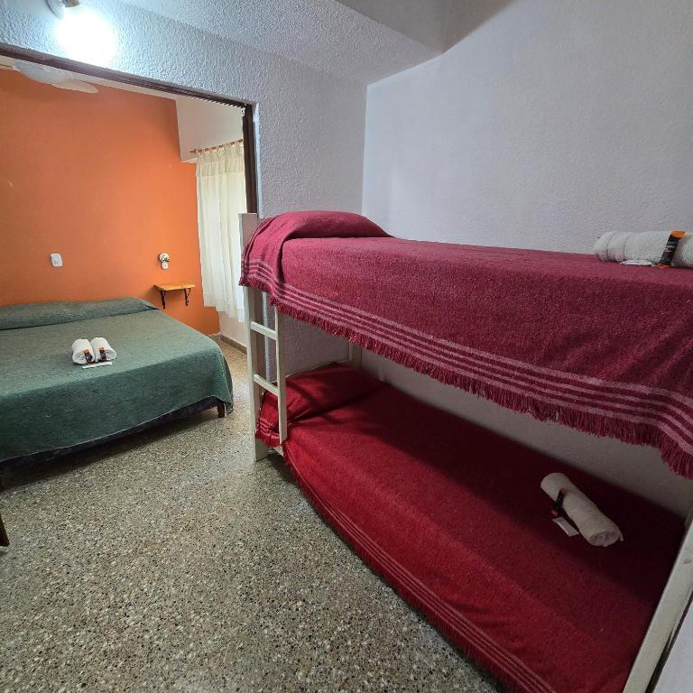 Hotel Nuevo Splendid en la Peatonal - Habitación Familiar con baño privado - 1