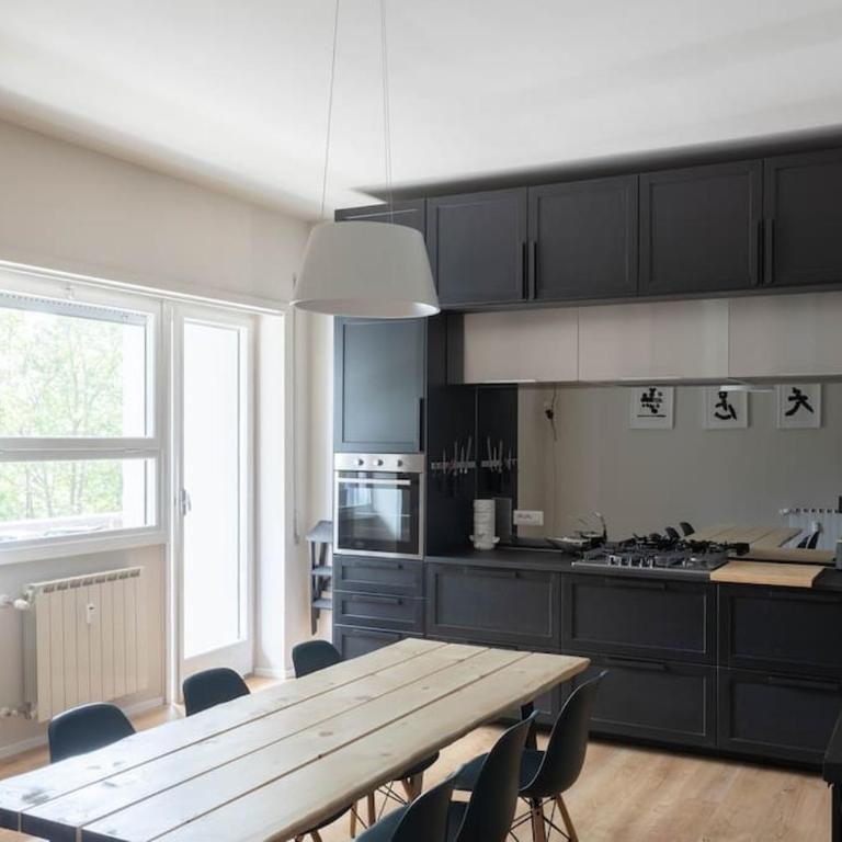 Modern Spacious Apartment on the Tevere - Two-Bedroom Apartment - 23