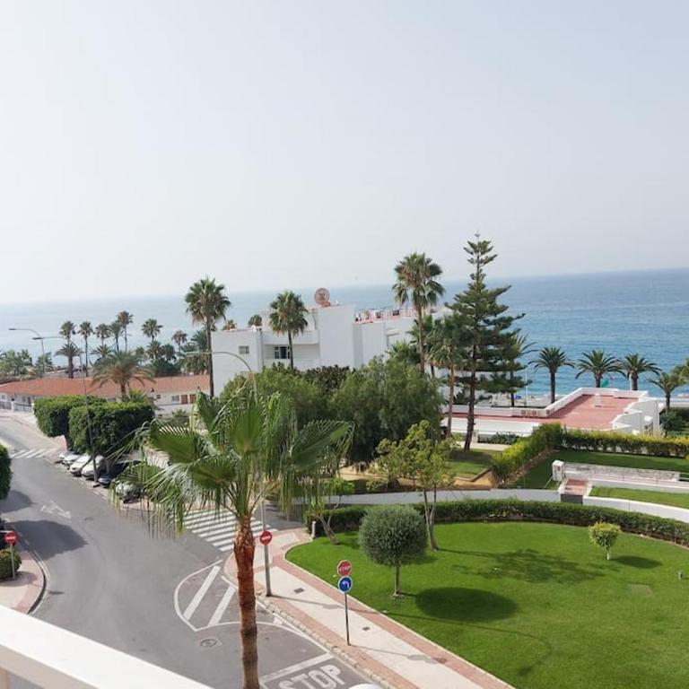 SPACIOUS FLAT 100M FROM BEACH-NERJA-Spain - Apartamento - 48