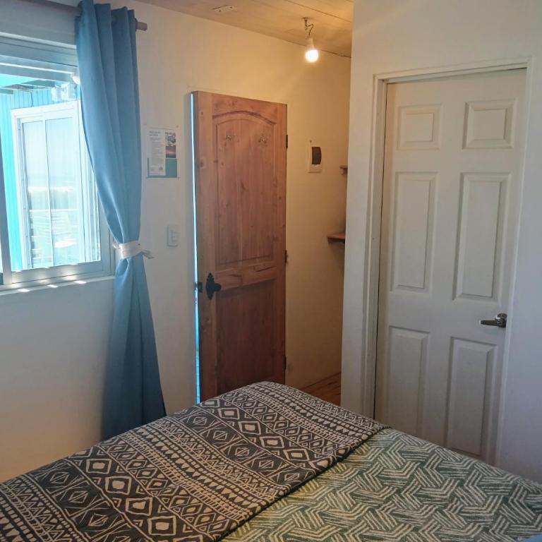Pichilemuhostel SurfersView - Double Room with Private Bathroom - 8