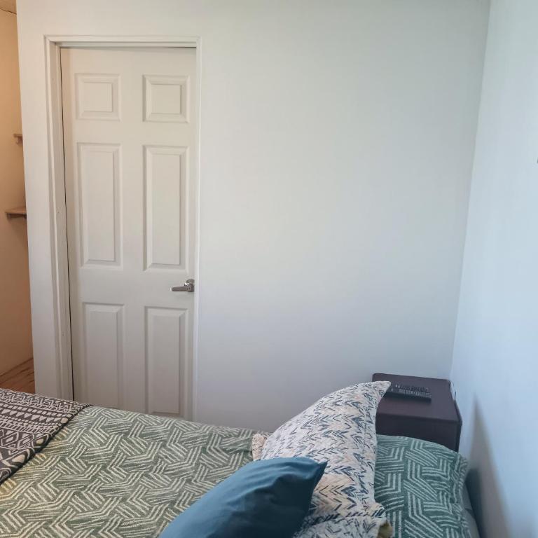 Pichilemuhostel SurfersView - Double Room with Private Bathroom - 5