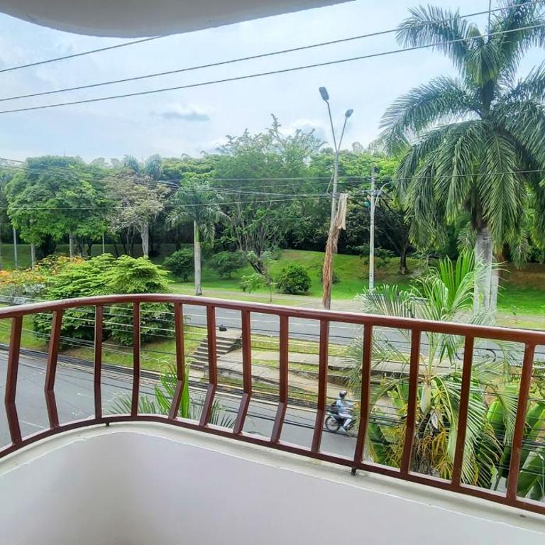 Lindo y Acogedor Apto Al Lado Del Parque Del Ingenio - Two-Bedroom Apartment - 16