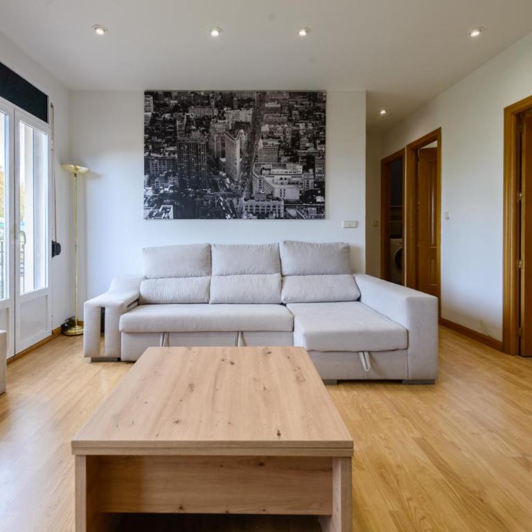Amplio Piso en Madrid Centro con Vistas al Templo de Debod - Two-Bedroom Apartment - 18
