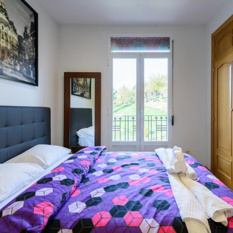 Amplio Piso en Madrid Centro con Vistas al Templo de Debod - Two-Bedroom Apartment - 29