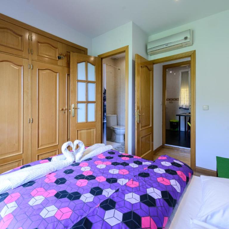 Amplio Piso en Madrid Centro con Vistas al Templo de Debod - Two-Bedroom Apartment - 33