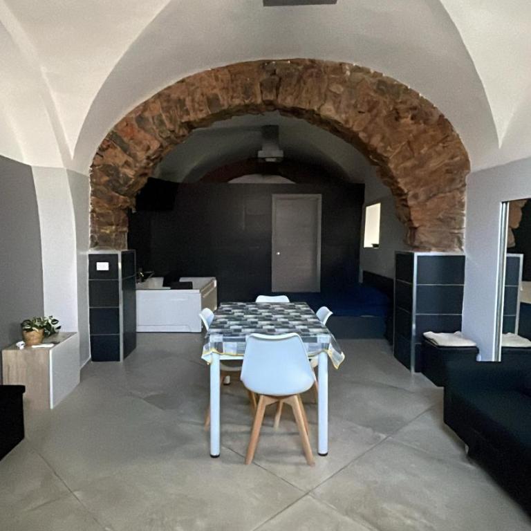 HomeSuite45 - One-Bedroom House - 21