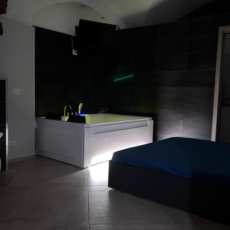 HomeSuite45 - One-Bedroom House - 32