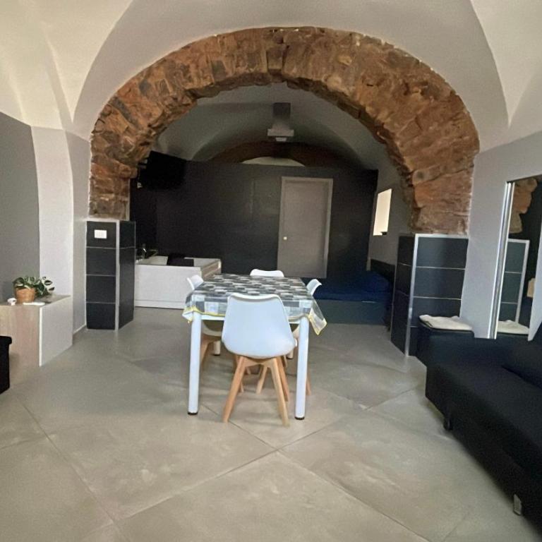HomeSuite45 - One-Bedroom House - 39