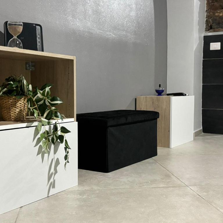 HomeSuite45 - One-Bedroom House - 40