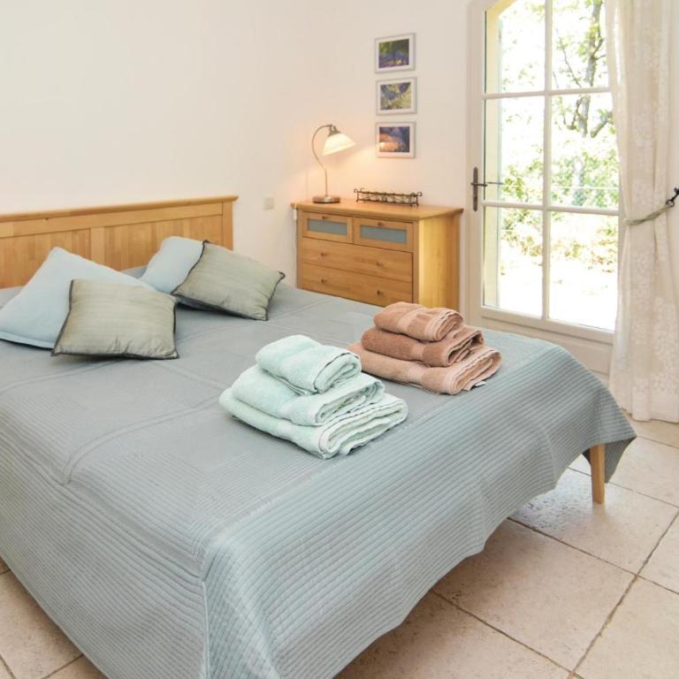 Amazing Home In Saint Remy De Provence - Three-Bedroom Vacation Home - 3