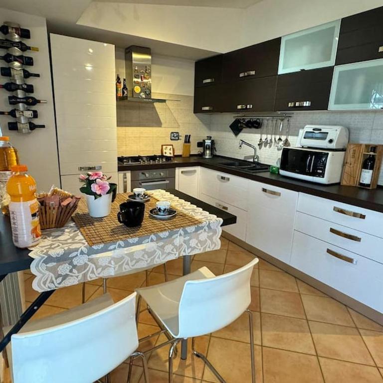 Attico Belvedere - metro C e posto auto - Apartment mit 1 Schlafzimmer und Terrasse - 44