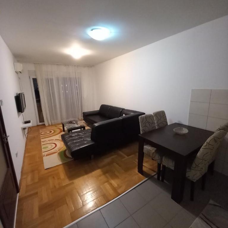Apartment near hospital Podgorica - Apartman sa 2 Spavaće Sobe - 6