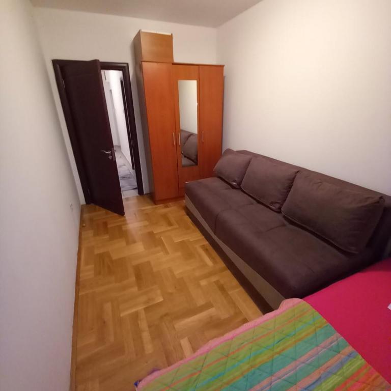 Apartment near hospital Podgorica - Apartman sa 2 Spavaće Sobe - 5