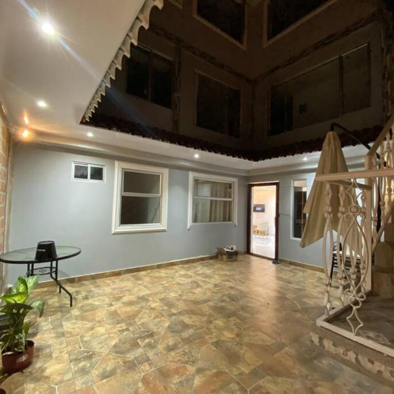 Elegancia y comodidad en Loja - Apartamento de 2 dormitorios - 6