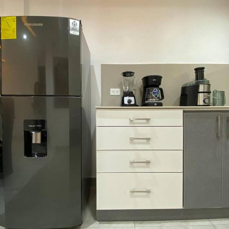 Elegancia y comodidad en Loja - Apartamento de 2 dormitorios - 17