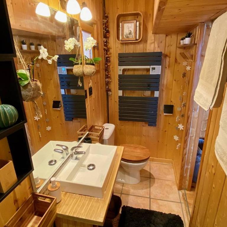 Chalet cozy avec jacuzzi et vue lac - Two-Bedroom Chalet - 10