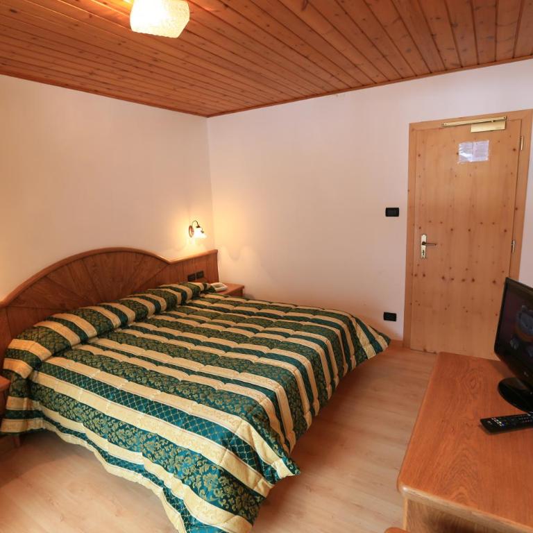Albergo Arnica - Camera Matrimoniale/Doppia con Letti Singoli - 6