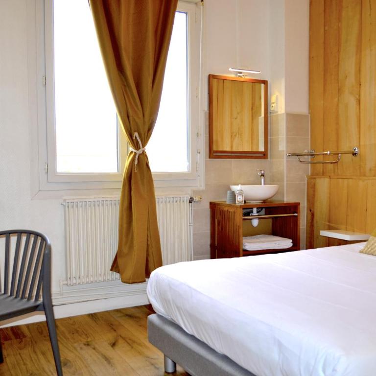 Hôtel Alizéa - Chambre Double Standard avec Salle de Bains Commune - 4