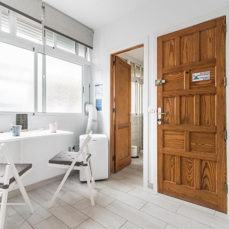Minimalist & Exterior Studio Next to the Beach - Studio - 5