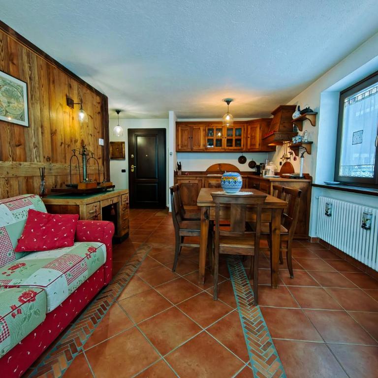 Champoluc Apartment - Appartamento con 2 Camere da Letto - 1