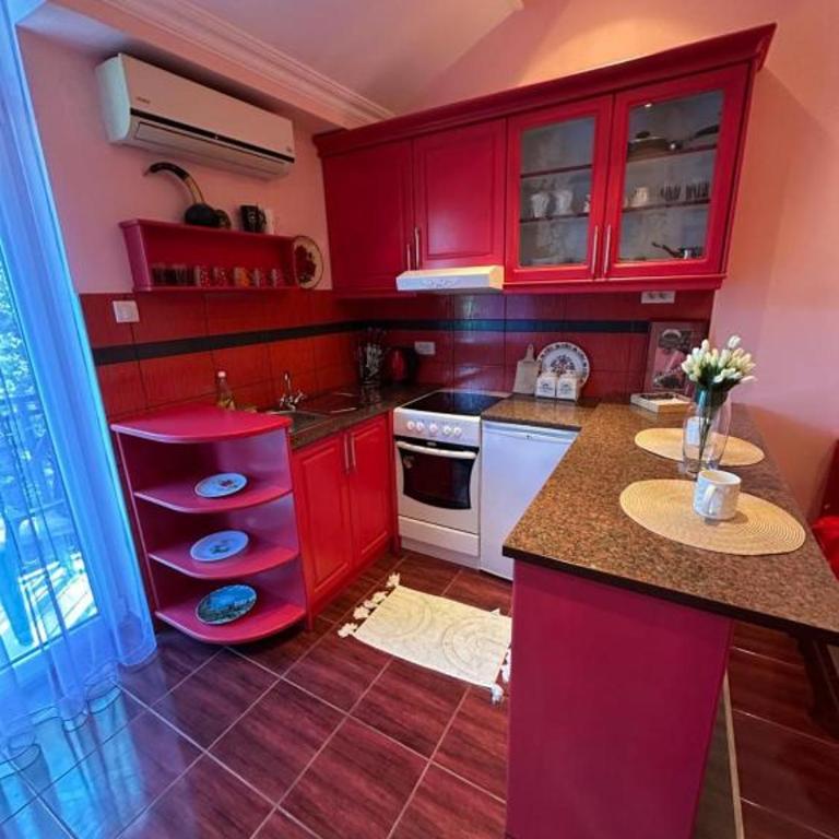 Adel's - Apartman - 5