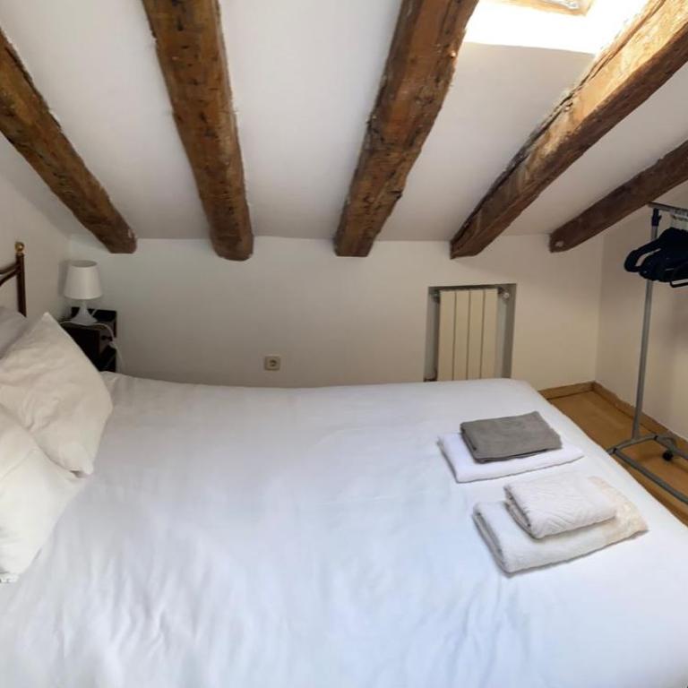 Stylish 1-Bedroom Apartment in Malasaña-Central Madrid - One-Bedroom Apartment - 5