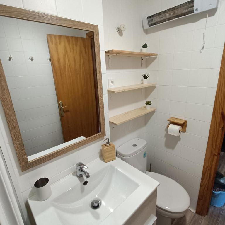 Bonito y luminoso apartamento con wifi y chimenea Aizú - Villanúa - Two-Bedroom Apartment - 11