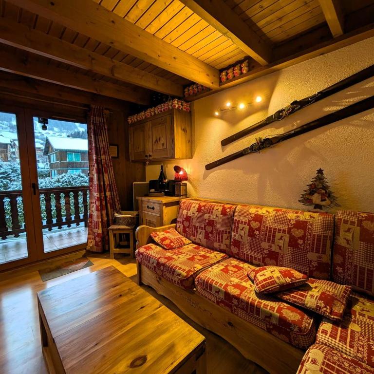 Duplex montagnard 6 pers avec piscine et loggia, Arêches - FR-1-342-327 - Apartment - 6