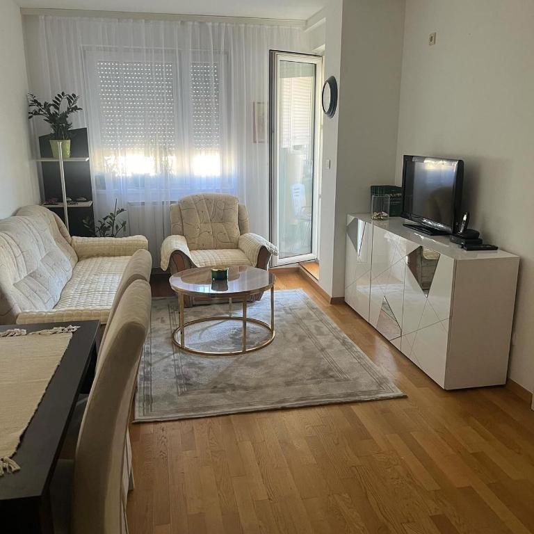 La Casa Stan na dan - Apartman sa 1 Spavaćom Sobom - 1