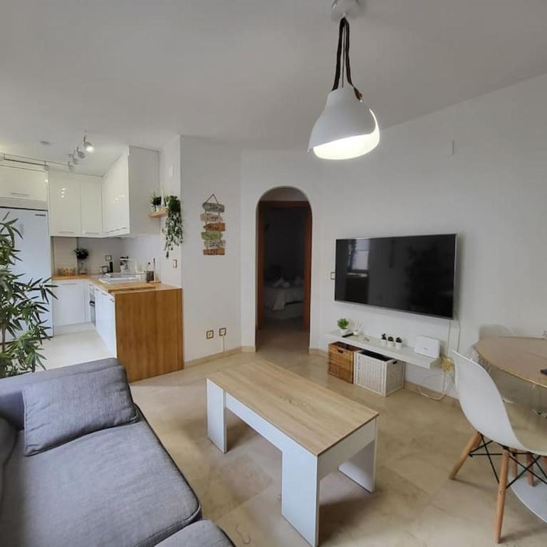 Apartamento Moderno cerca del Mar-Playa y Centro a 2 min - Apartamento de 2 dormitorios - 1