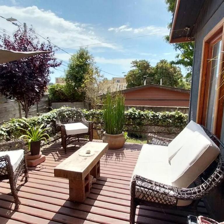 Casa soleada para cuatro personas, con patio, hamaca y parrilla - Two-Bedroom House - 1