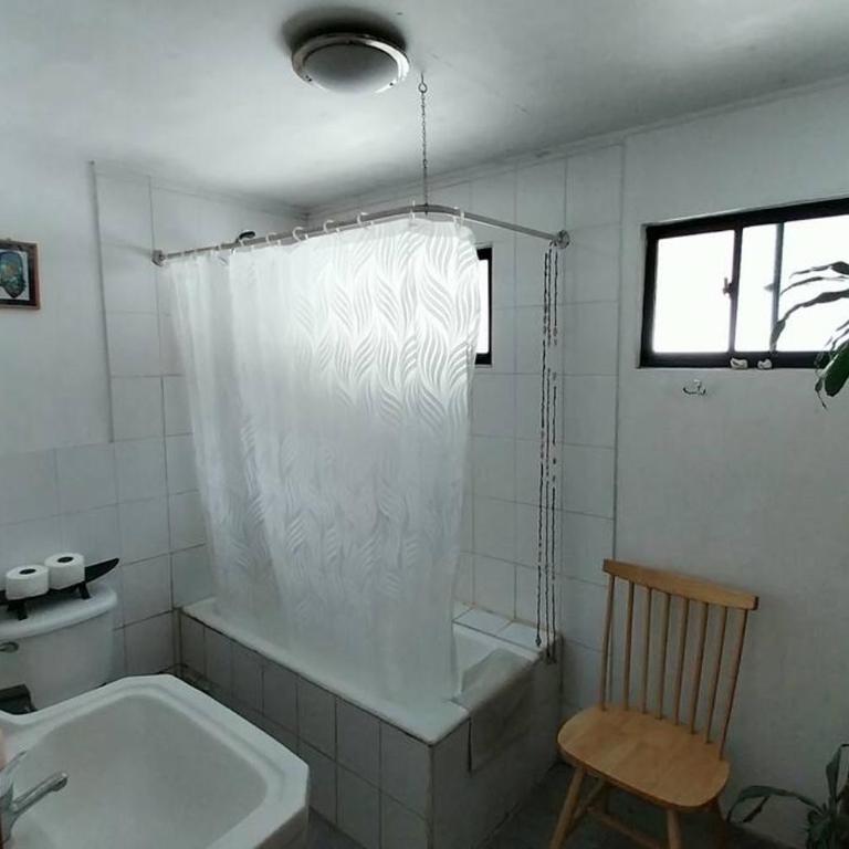 Casa soleada para cuatro personas, con patio, hamaca y parrilla - Two-Bedroom House - 11