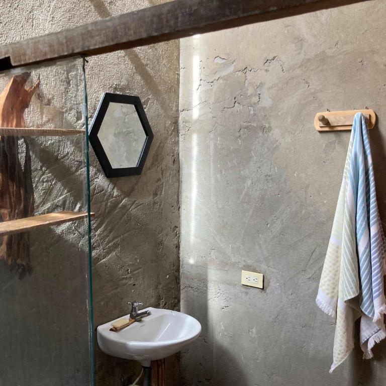 Casa Cascada - Habitación Doble con baño privado - 7