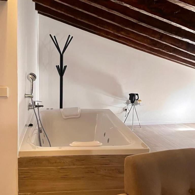 Hotel El Siglo - Suite Junior with Spa Bath and Private Terrace - 6