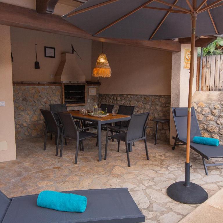 Stadthaus - Alica 8 - Pool, Barbecue, Garten, Terrassen und im Winter Zentralheizung und Kamin, hochwertig saniert - Casa Unifamiliar de 3 dormitorios - 3