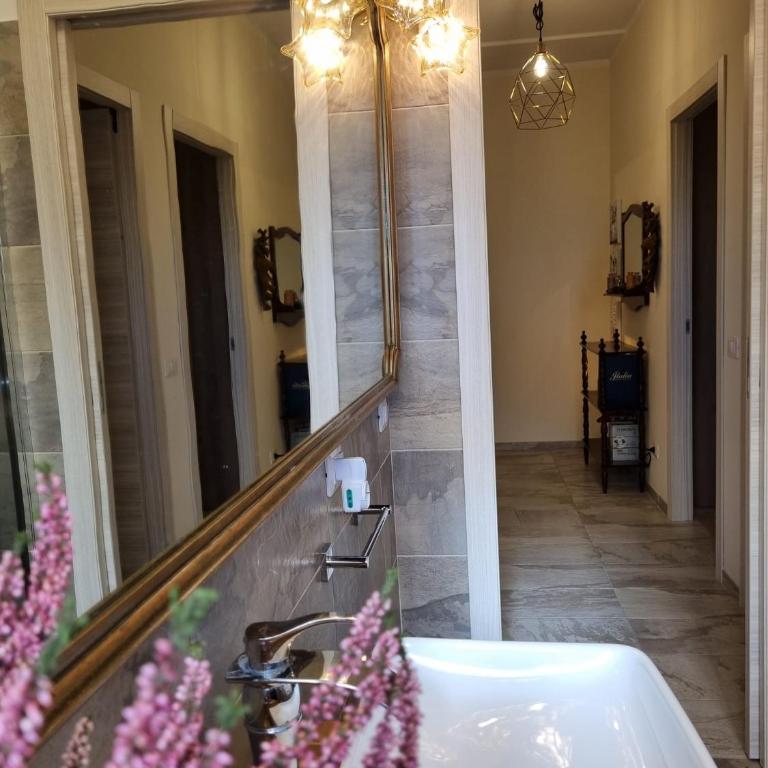 Happy Home Piramide Cestia Lussuoso Unico Esclusivo a Roma - Three-Bedroom Apartment - 20