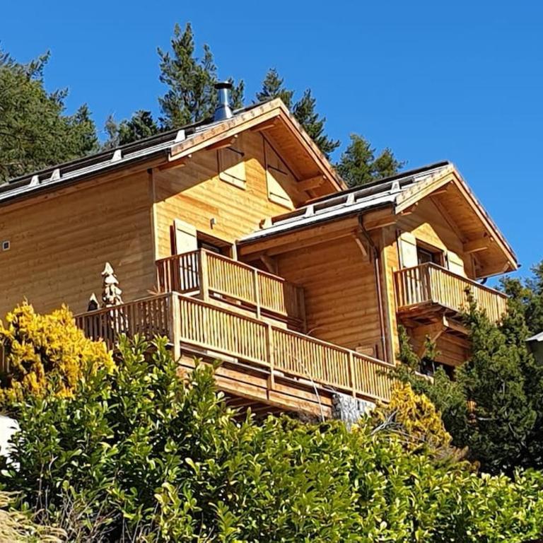 FRGK Chalet de Prestige Luxury Mountain Retreat & Ultra-Fast Wi-Fi - Chalet - 10