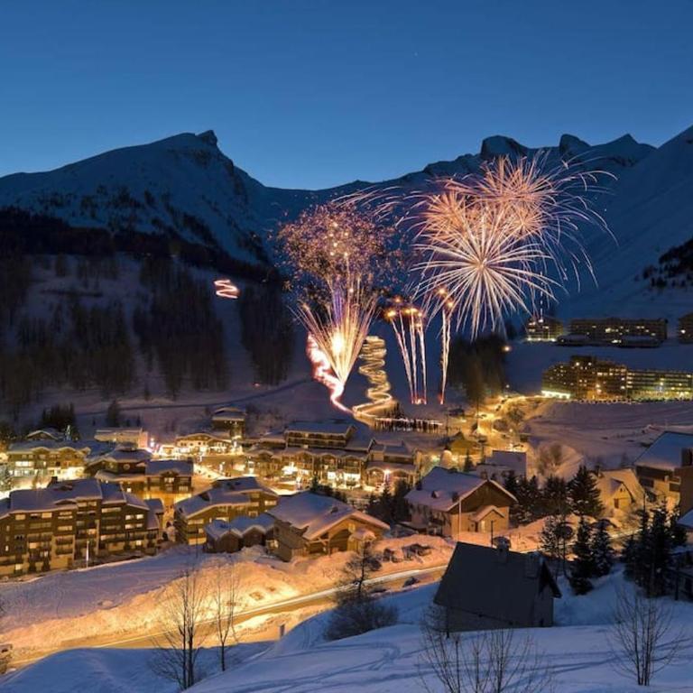 Appartement la Foux d'Allos vue sur la montagne - Two-Bedroom Apartment - 23