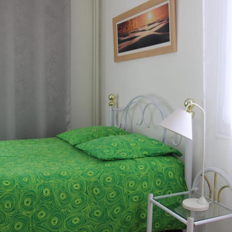 2 pièces calme et fonctionnel - Appartement 1 Chambre - 12