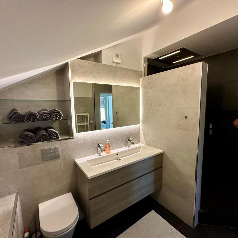 Duplex vue Disneyland , 3 chambres, 2 parkings - Appartamento con 3 Camere da Letto - 21