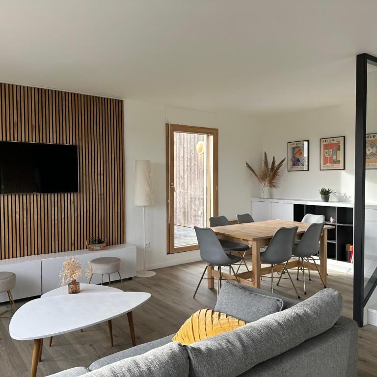 Duplex vue Disneyland , 3 chambres, 2 parkings - Appartamento con 3 Camere da Letto - 3