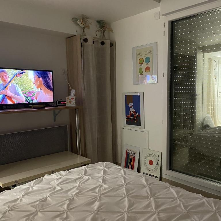 Le Patio de la Tour ! Studio 1 chambre avec SAUNA PRIVE sur le remblai 20m Plage - One-Bedroom Apartment - 5