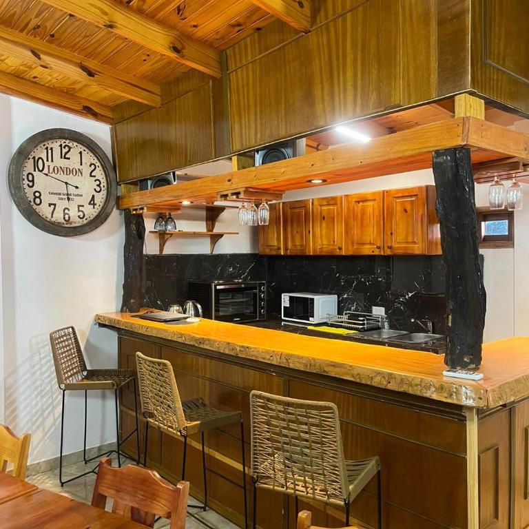 "Arzam Iguazú" - Construido y atendido por sus propios dueños - Estudio Deluxe - 12