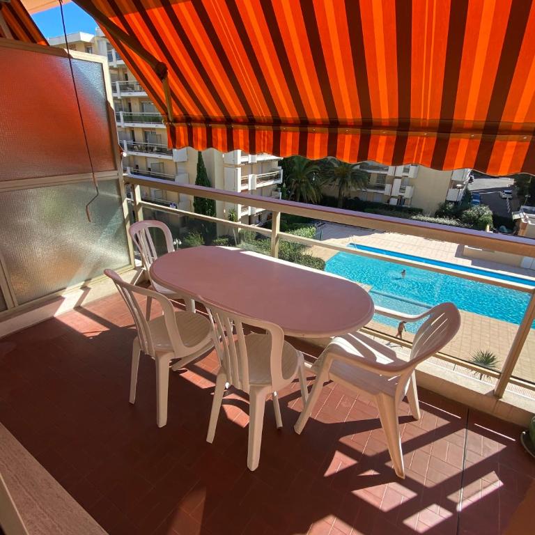 French Riviera Saint Raphaël Retreat - Apartment - 4