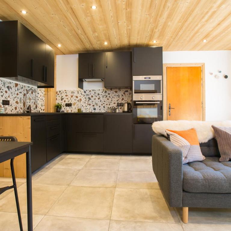 Les Voroches - Unwind France - Two-Bedroom Apartment - 3