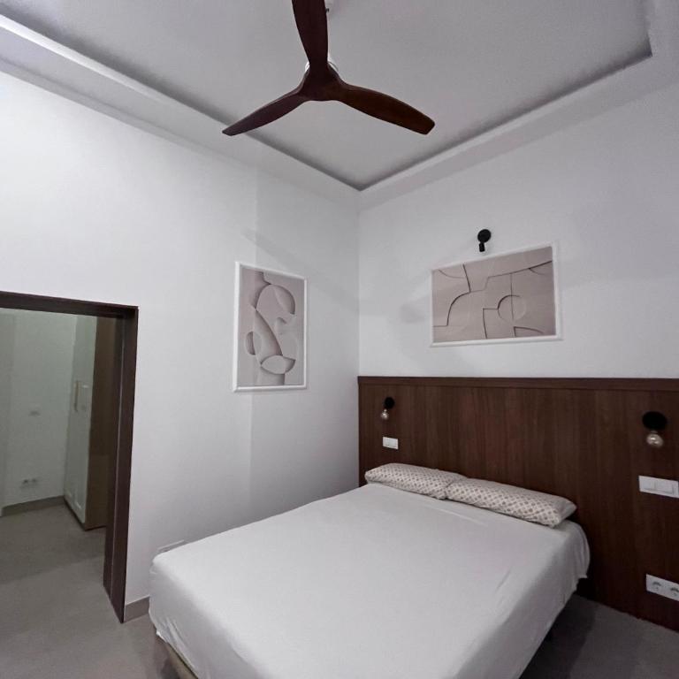 E8 Delux Plaza Mayor - Two-Room Apartment - 21