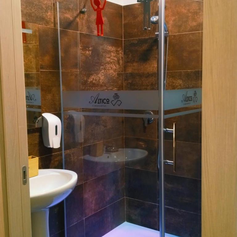 ATTIKO 53 Boutique Rooms - Queen Room - 1