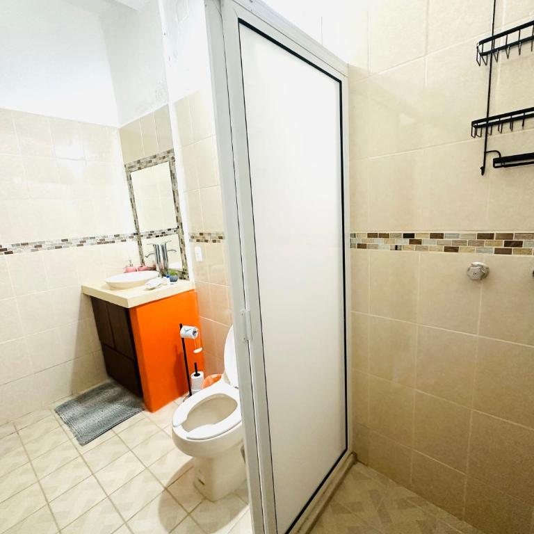 Orange Butterfly - One-Bedroom Apartment - 32