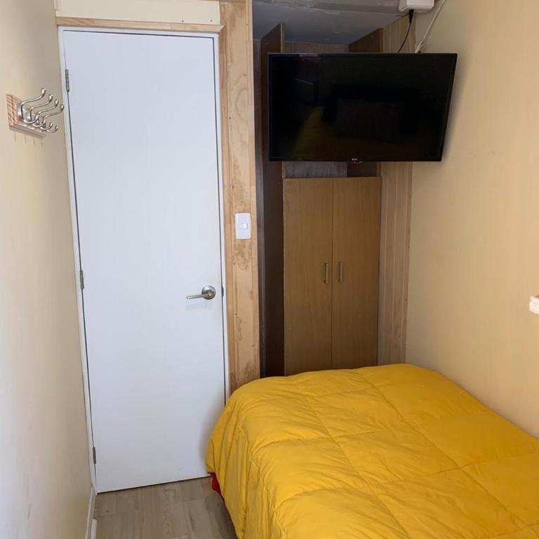 HOsTAL PALMED - Habitación Individual Estándar con baño compartido - 9
