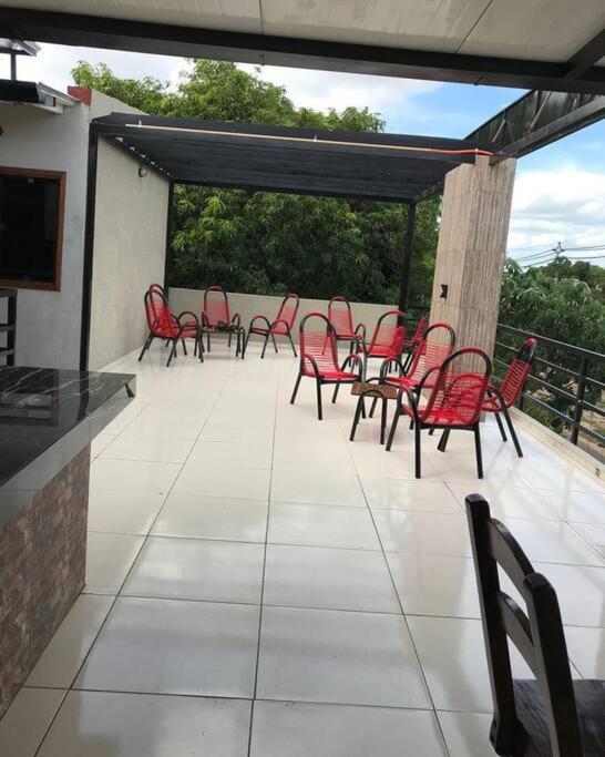 Departamento con balcón y sala - One-Bedroom Apartment - 8